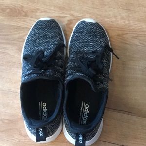 Adidas cloudfoam tennis shoes